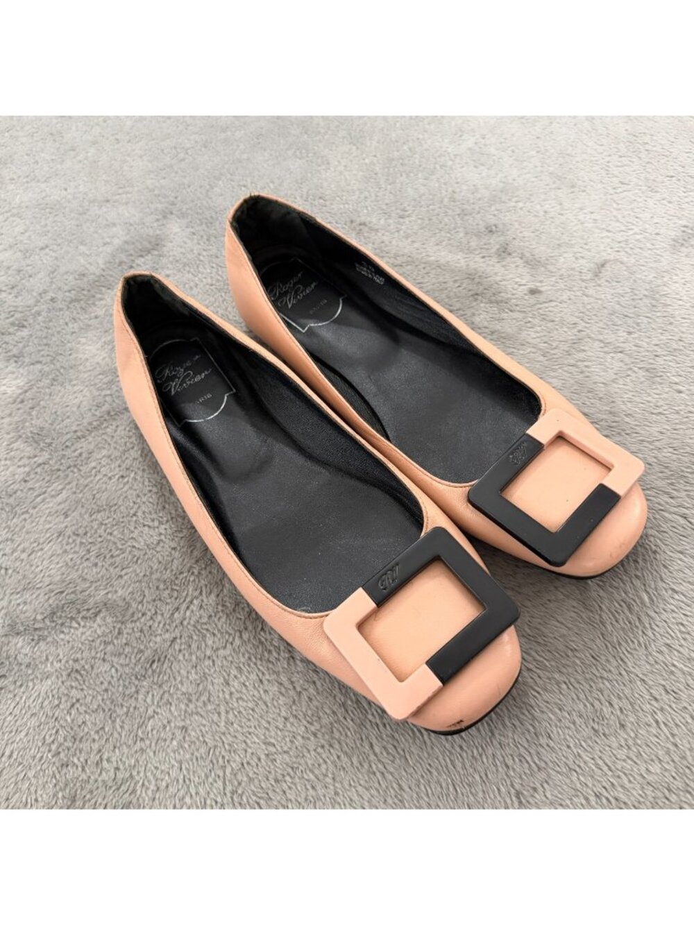 Roger Vivier Square Toe Ballet Flats Women's size 38 US 8 Nude Black